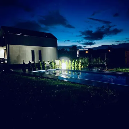 Villa Zielonki Camp 14 D *